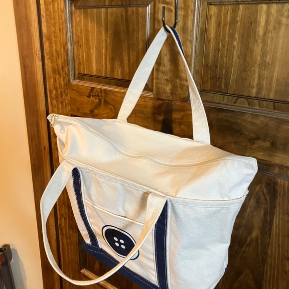 HEAVY CANVAS ZIP CLOSE TOTE, OFF WHITE AND NAVY, LARGE CAPACITY SITS FLAT 19x12 - Picture 3 of 11